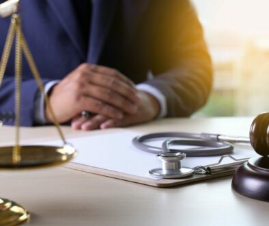 Kiedy warto zgłosić się do prawnika specjalizującego się w prawie karnym medycznym?